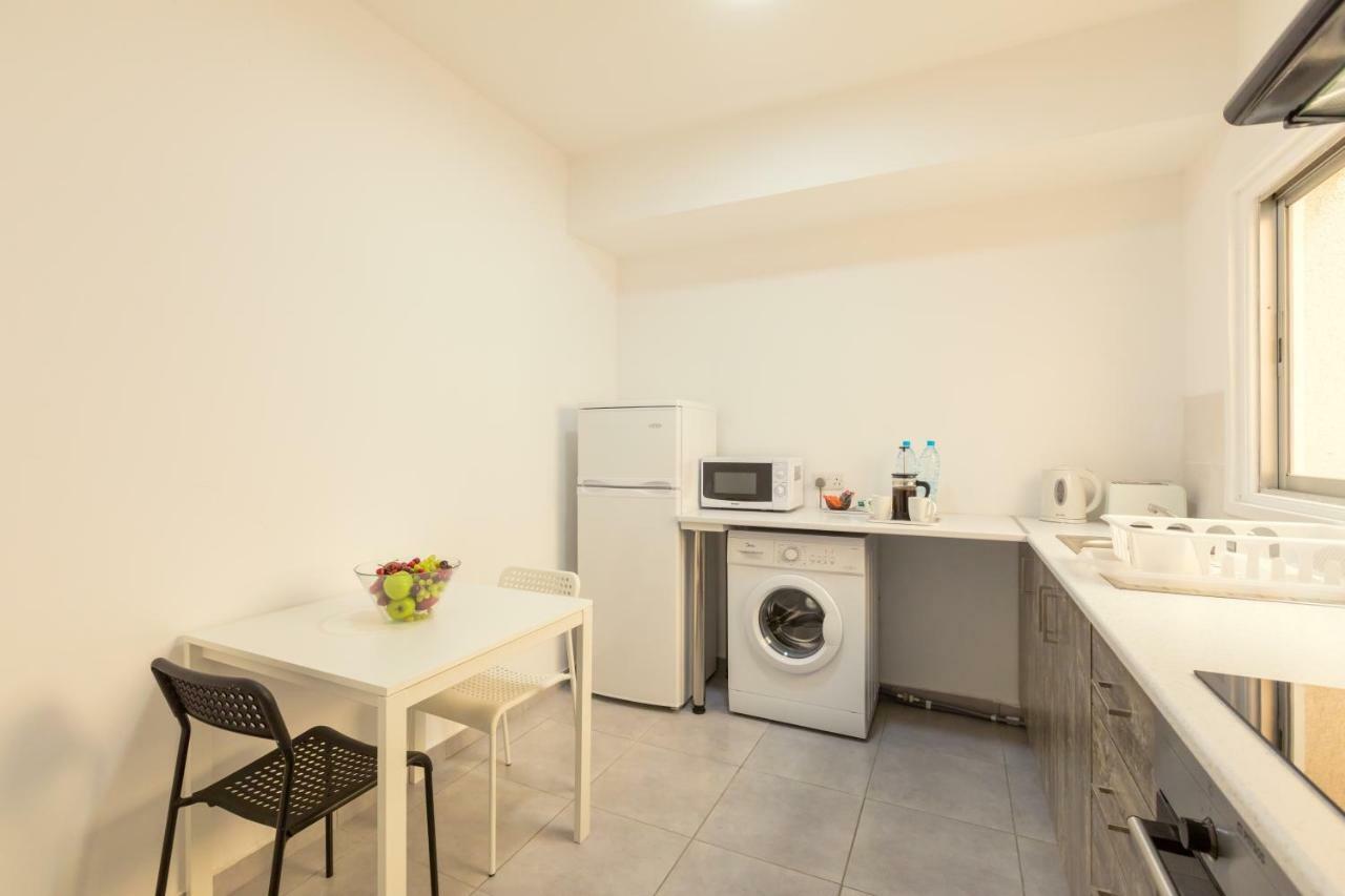 Savvas City Centre Flat Larnaca Buitenkant foto